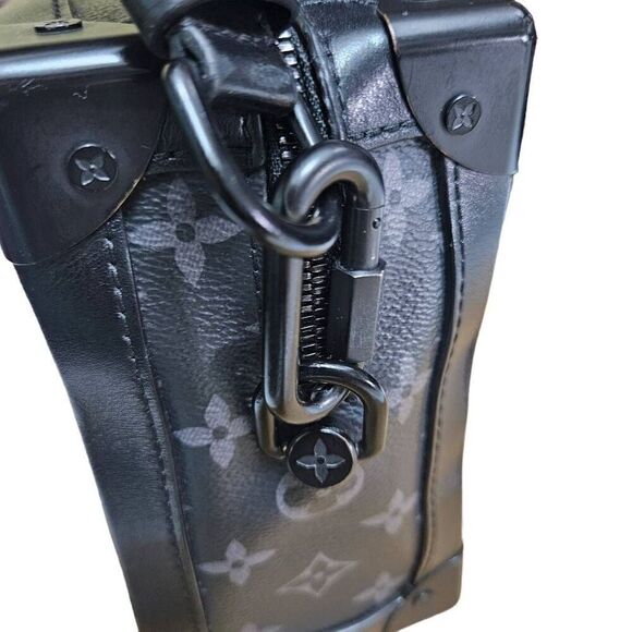 Louis Vuitton soft trunk crossbody - Picture 9 of 16